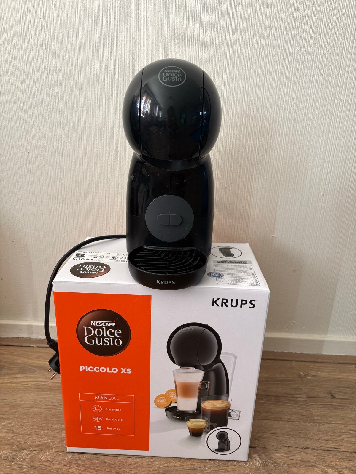 Nescafé Dolce Gusto Piccolo XS Koffiezetapparaat Zwart, Witgoed en Apparatuur, Ophalen, Koffiemachine, Zo goed als nieuw, 1 kopje