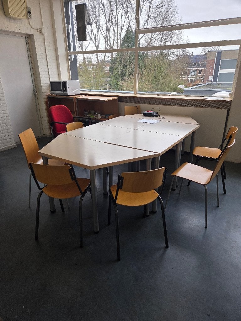 Gratis 1 vergaderset/ of groepstafel met losse werkplekken, Ophalen, Gebruikt, Beige, Overige typen