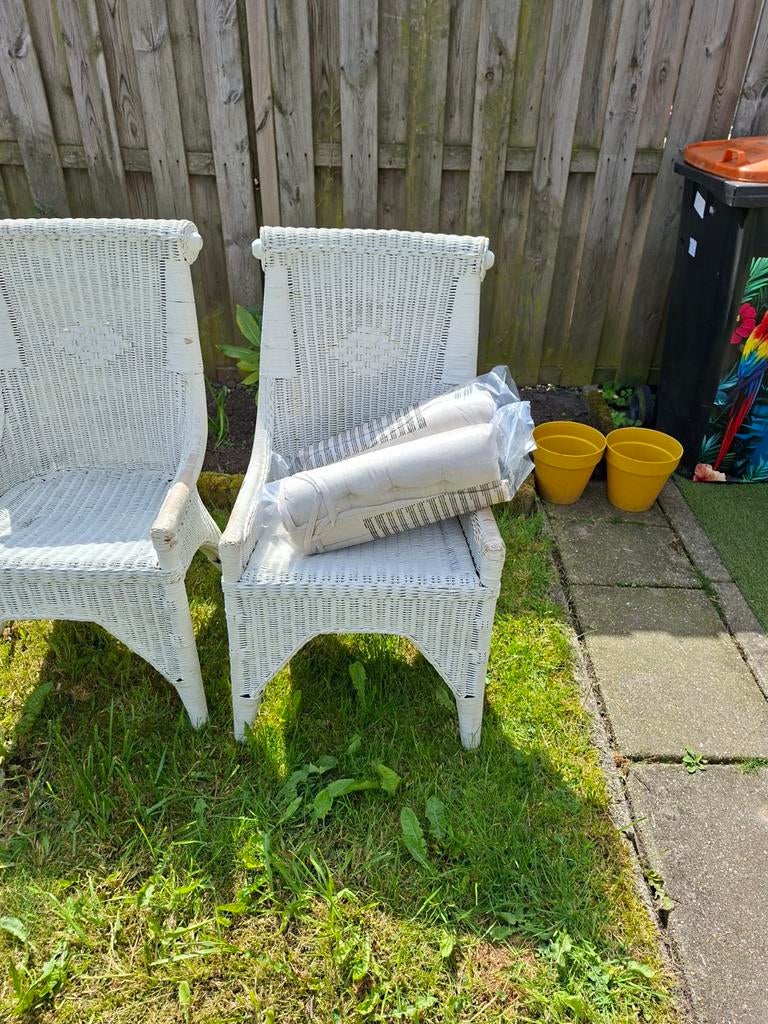 4rotan stoelen wit, Tuin en Terras, Ophalen of Verzenden, Gebruikt, Rotan