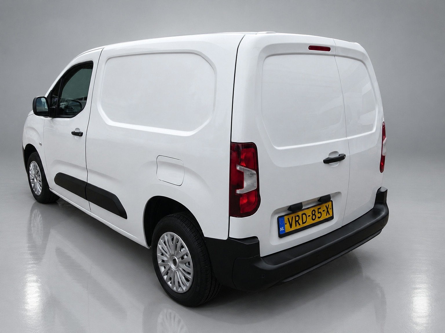 Peugeot Partner 1.2 PureTech Pro BENZINE AIRCO NAVI CRUISE C, Auto's, Voorwielaandrijving, Dealer onderhouden, Gebruikt, 1199 cc