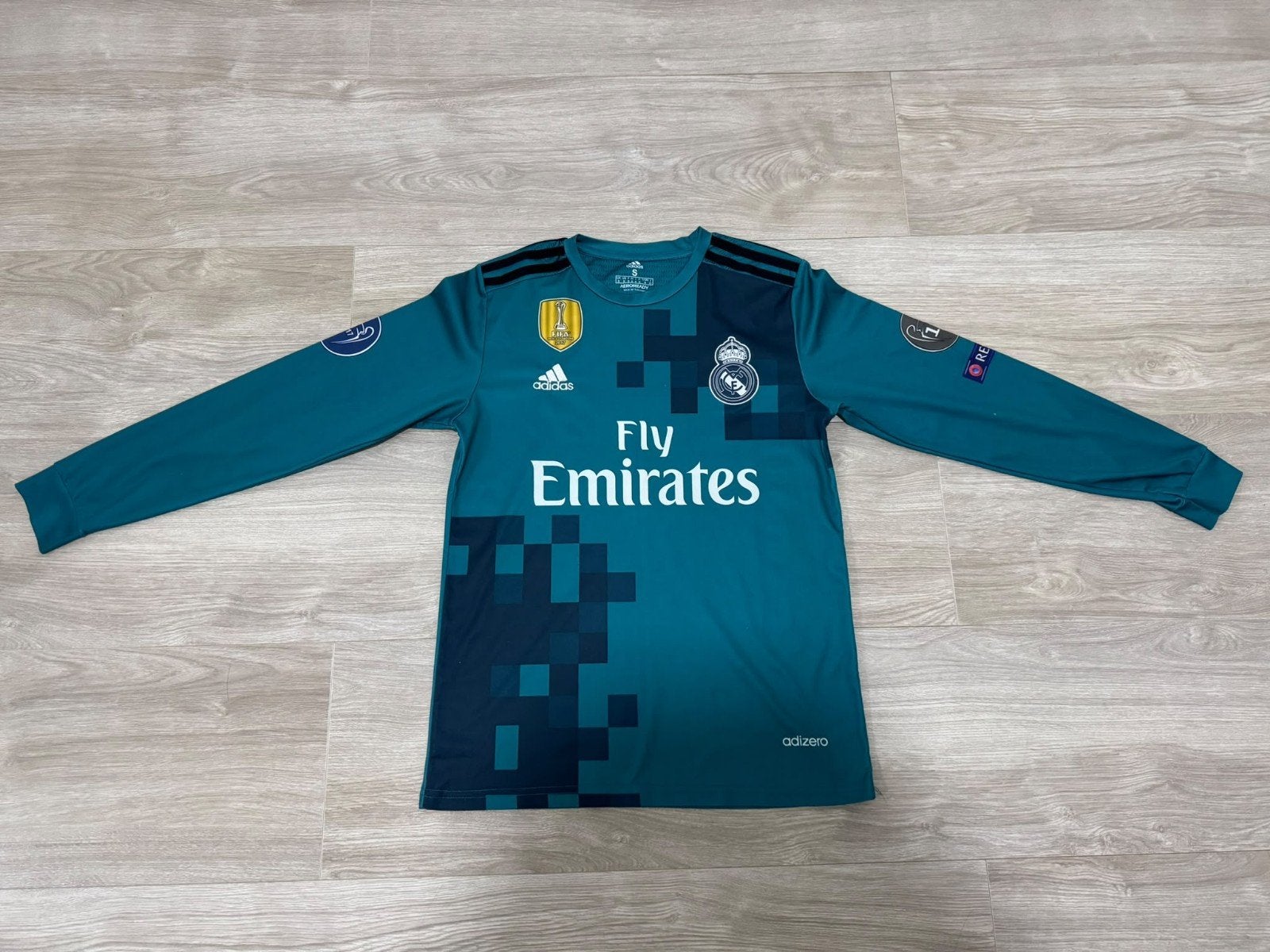Real Madrid 2017-2018 tenue, Maat XS of kleiner, Ophalen of Verzenden, Zo goed als nieuw, Shirt