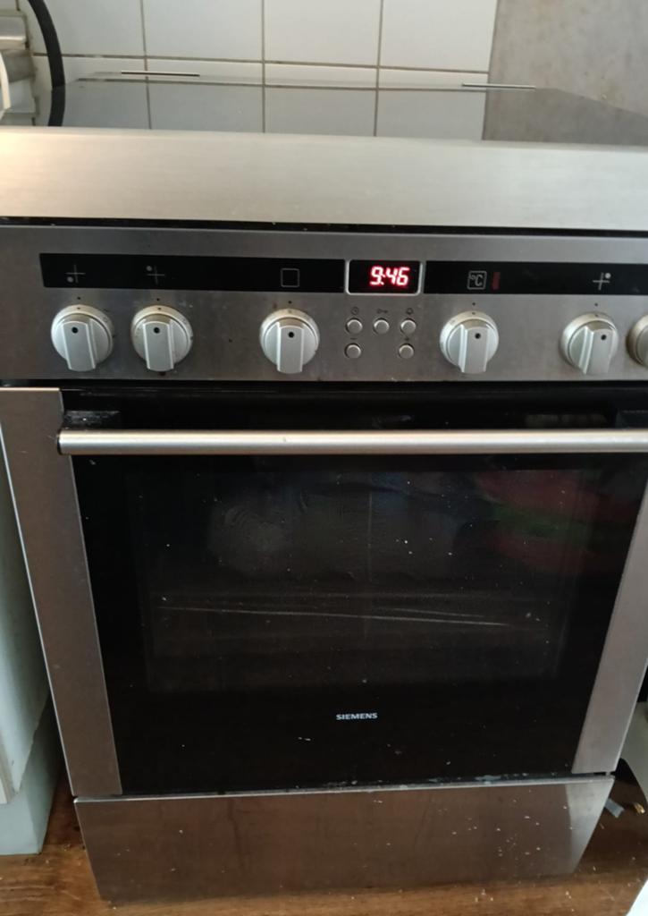 Siemens HM744515N Vrijstaand Fornuis met Oven, Witgoed en Apparatuur, Fornuizen, Ophalen, Gebruikt, 4 kookzones, Gas