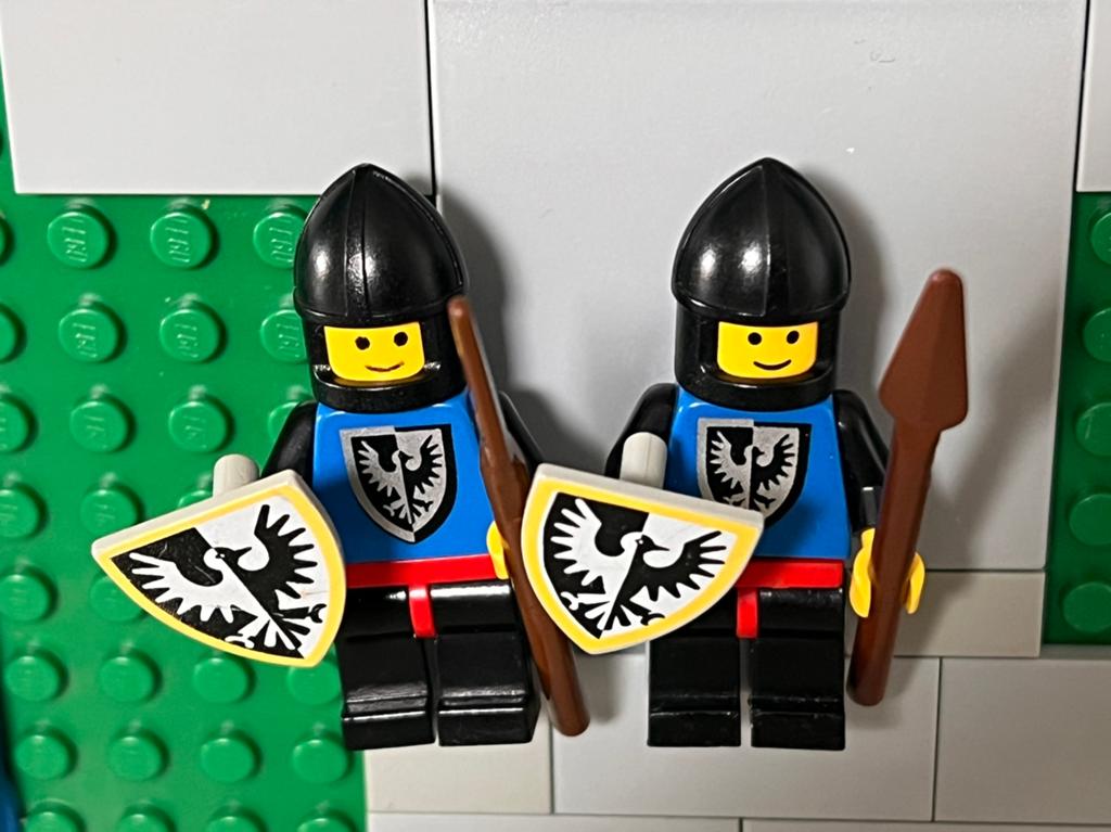 Lego castle zwarte falcon ridders minifiguren, Ophalen of Verzenden