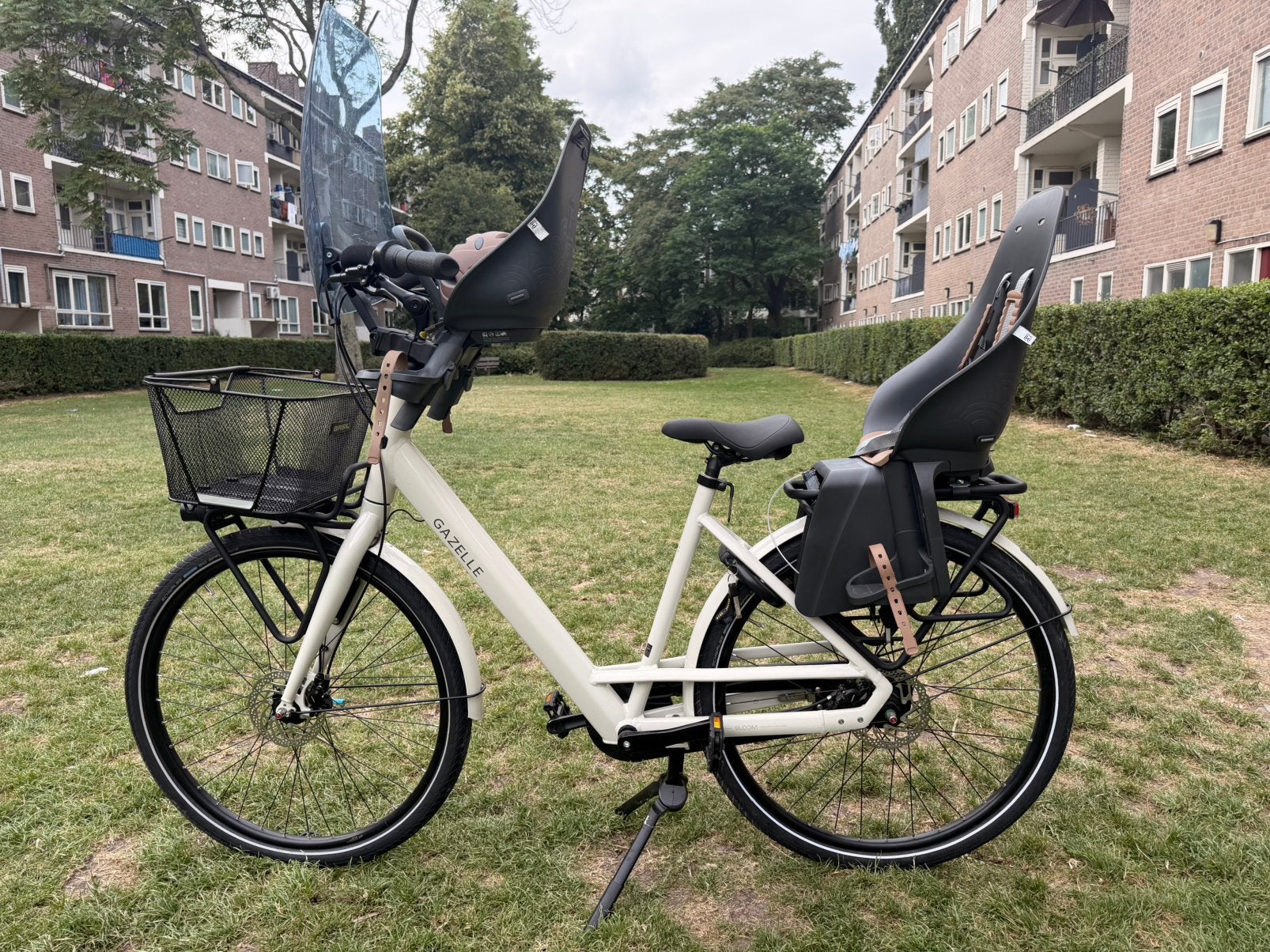 Gazelle Bloom C7 Ivory White 53CM, Ophalen, 2 zitjes, 53 tot 56 cm, Mandje