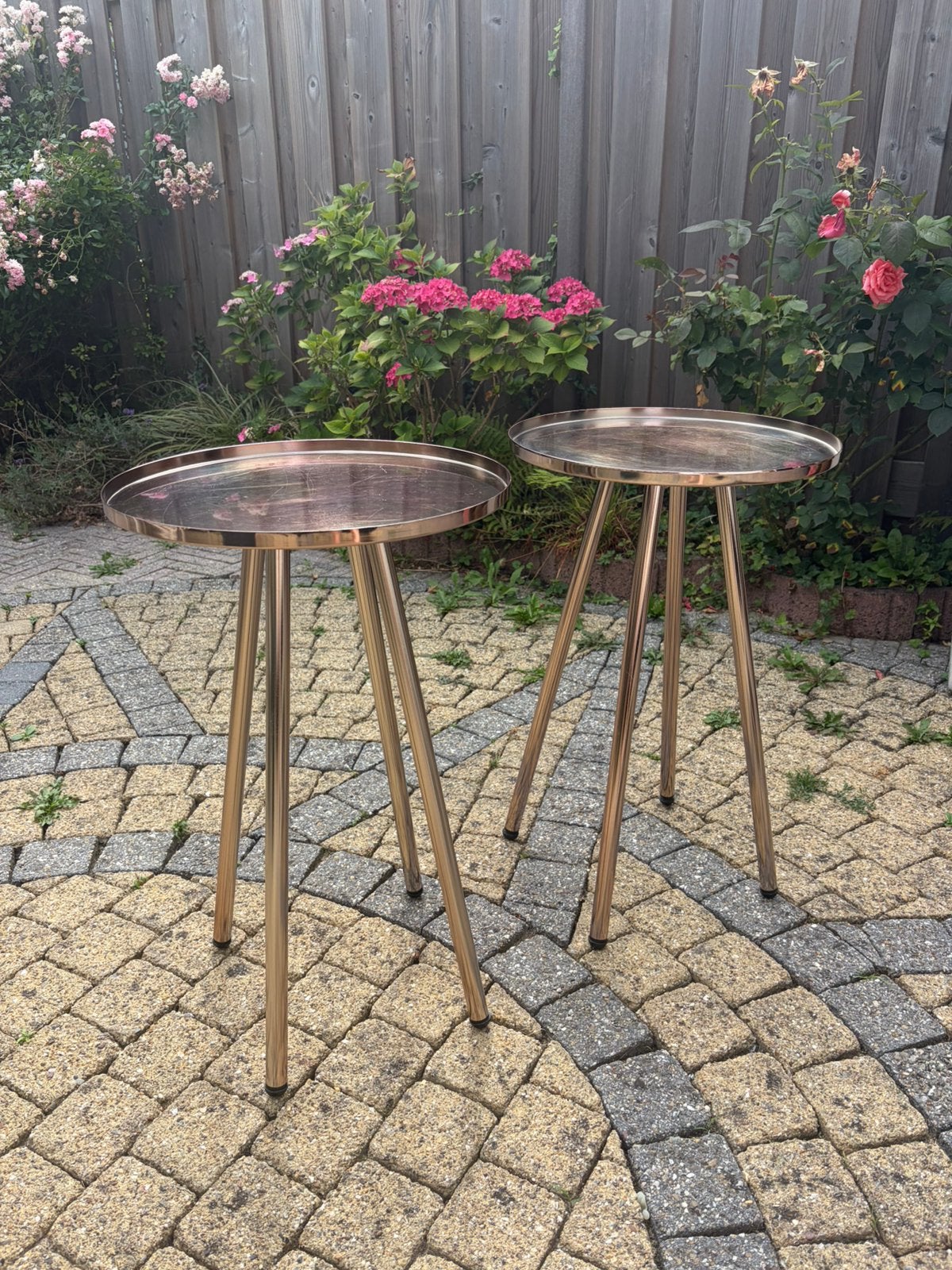 GRATIS ophalen Bijzettafeltjes rosegoud (merk: Made), Huis en Inrichting, Ophalen, Minder dan 55 cm, Gebruikt, Rond