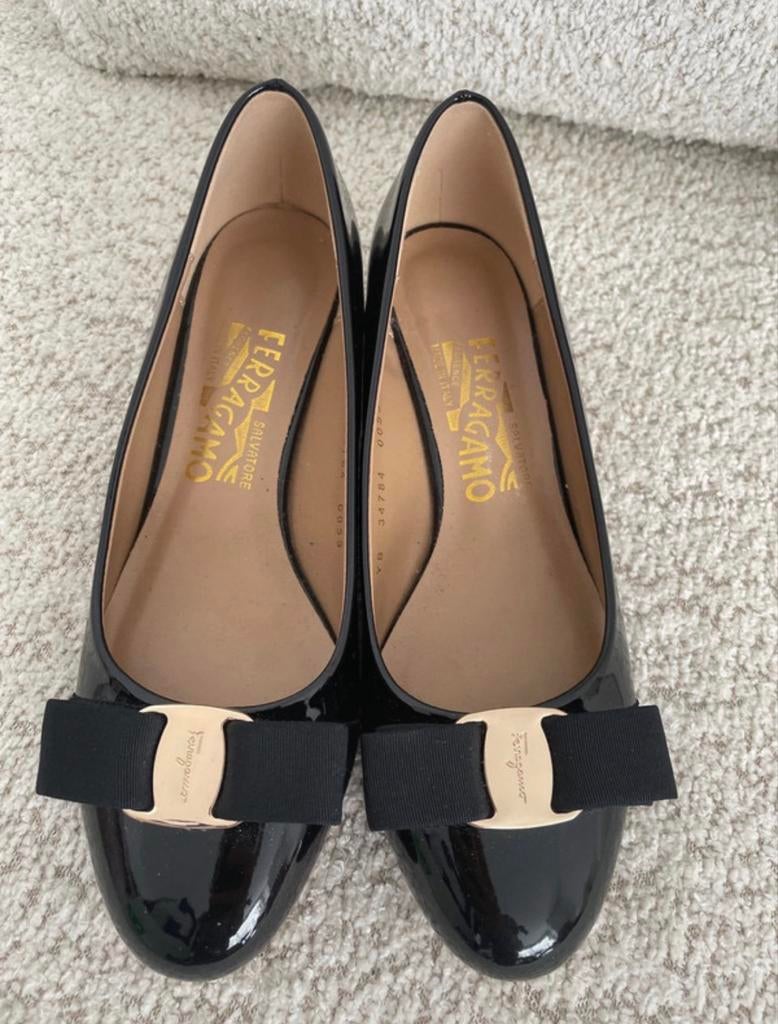 Salvatore Ferragamo Varina Ballerina's - Maat 36.5, Ophalen of Verzenden, Zo goed als nieuw, Zwart, Ballerina's
