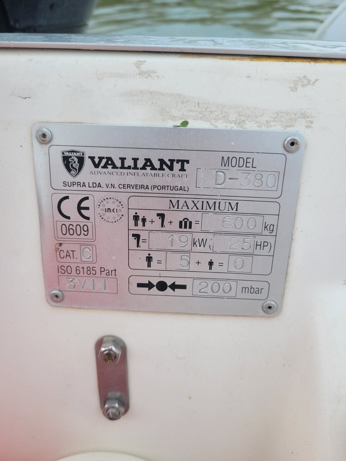 Foto 4 van Valiant D-380 met 25 pk Tohatsu injectie