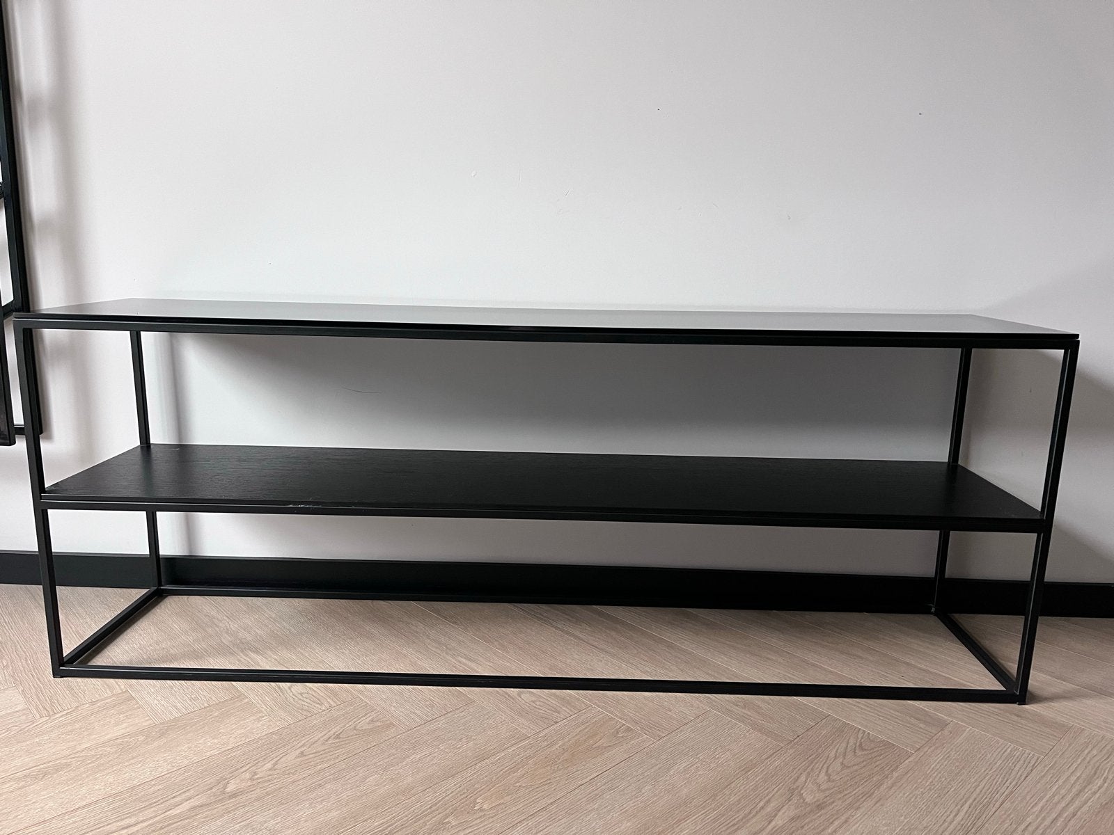 Zwarte sidetable met smokeglas en houten plank, Ophalen, Gebruikt, Glas, 25 tot 50 cm