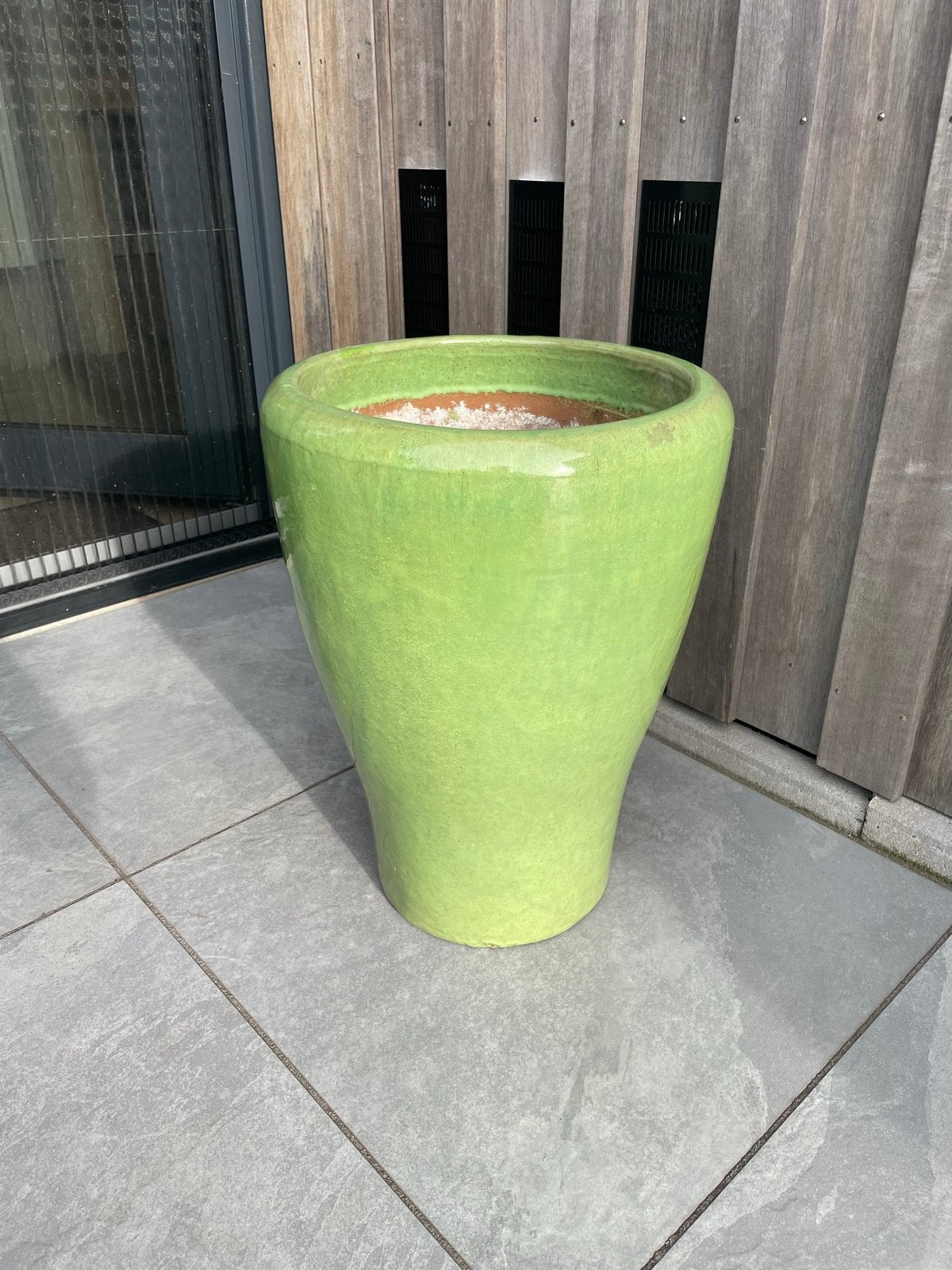 Grote groene bloempot, 51 cm hoog, Gebruikt, Rond, Binnen, Aardewerk
