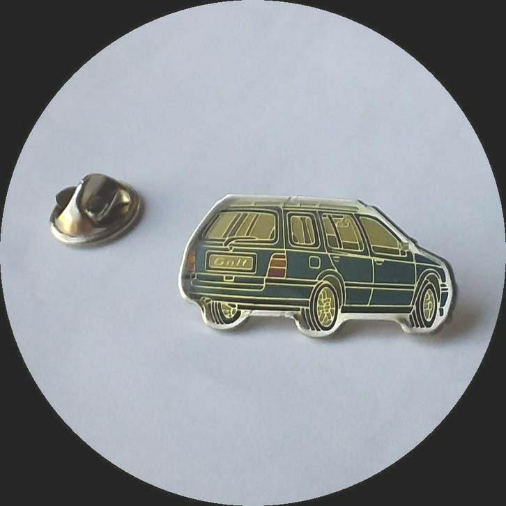 VOLKSWAGEN Golf Variant pin, Ophalen of Verzenden, Zo goed als nieuw, Transport, Speldje of Pin