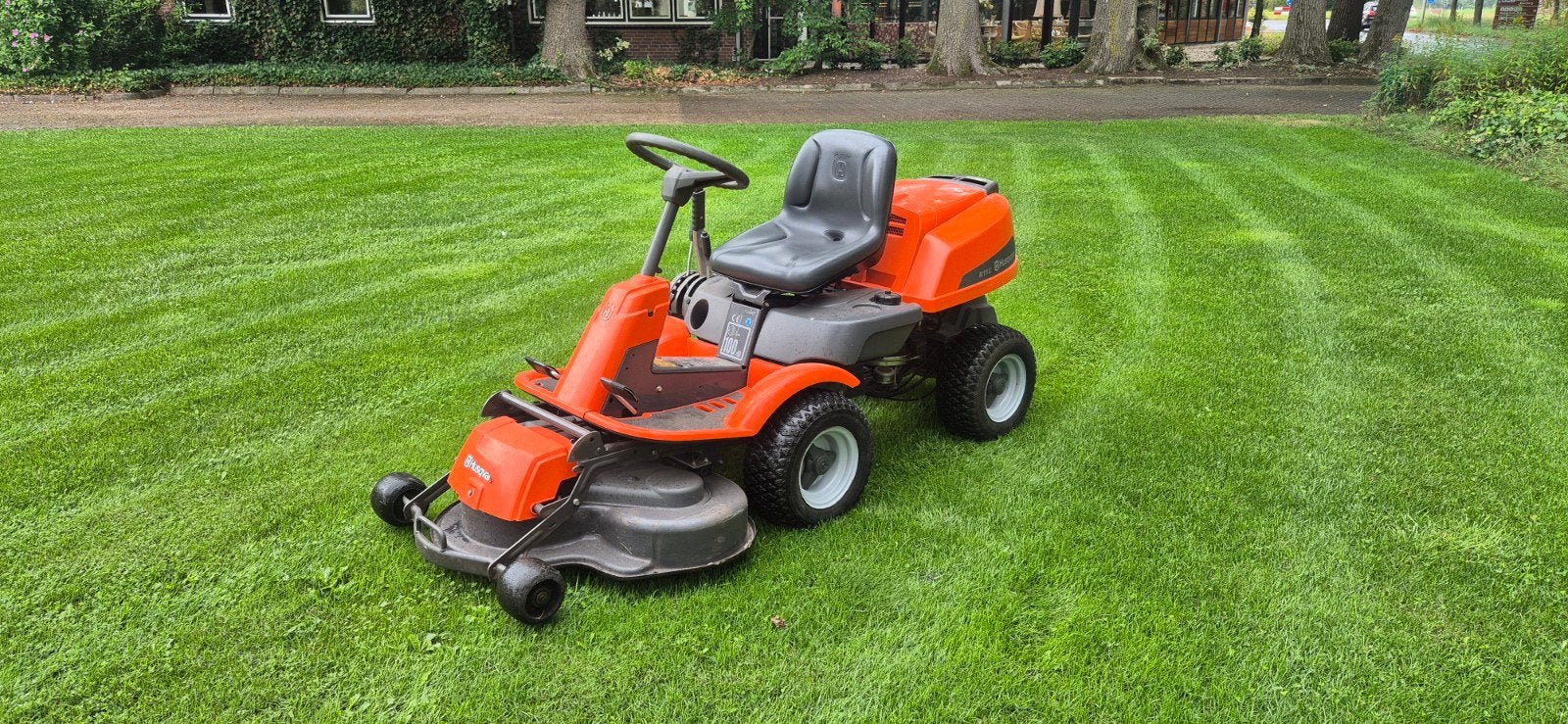 husqvarna rider 11C zitmaaier grasmaaier, Ophalen, Gebruikt, Versnellingen, 90 tot 120 cm