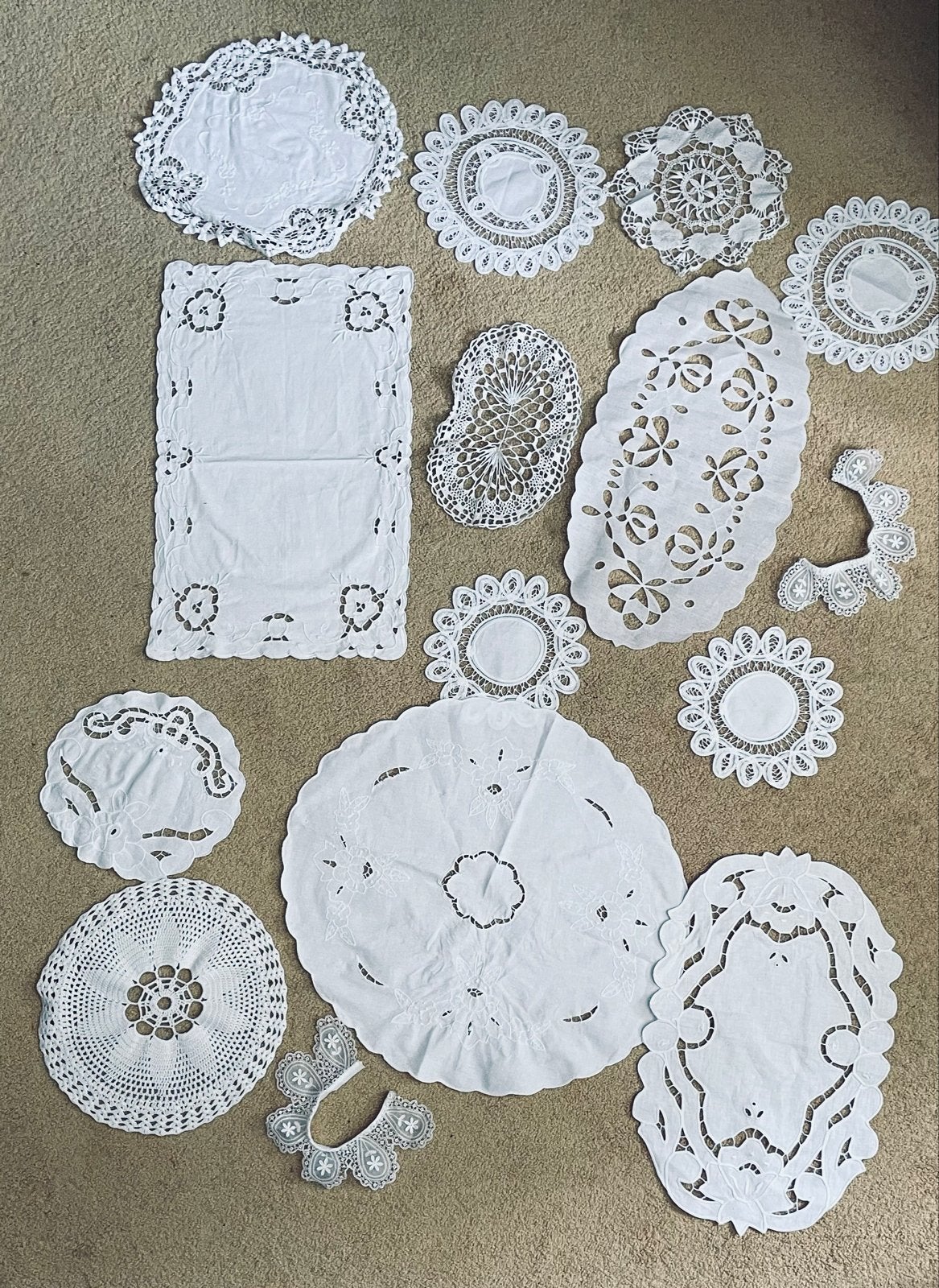 Vintage14  handgemaakte kanten en geborduurde tafelkleden, Ophalen of Verzenden