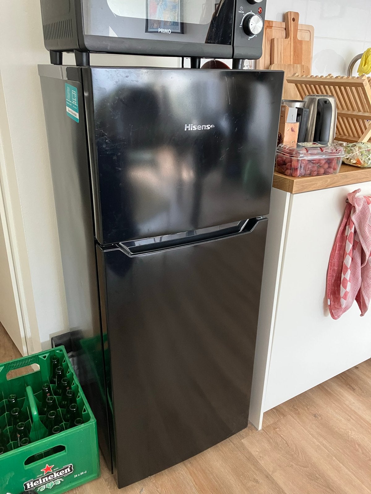 Hisense koelkast met vriesvak - Zwart, Ophalen, 120 tot 140 cm, 100 tot 150 liter, Zo goed als nieuw