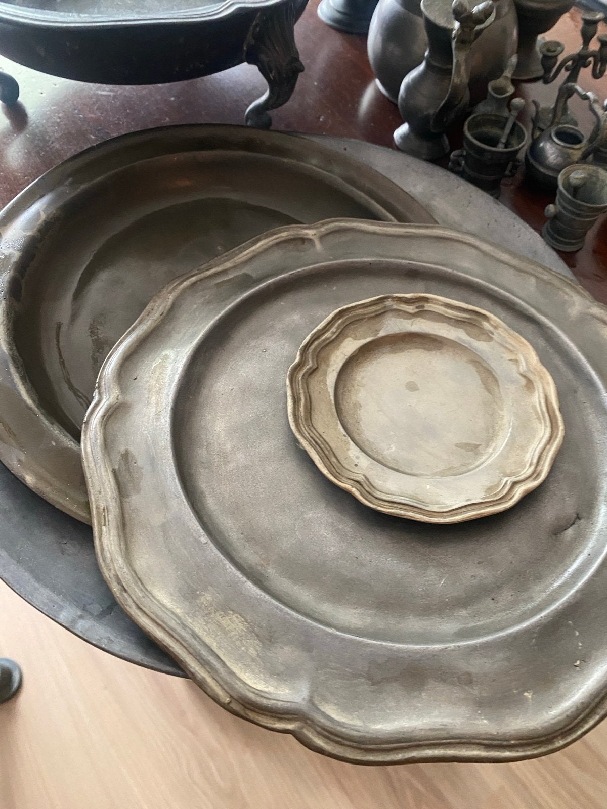 Antieke tinnen schaaltjes en potjes, Ophalen