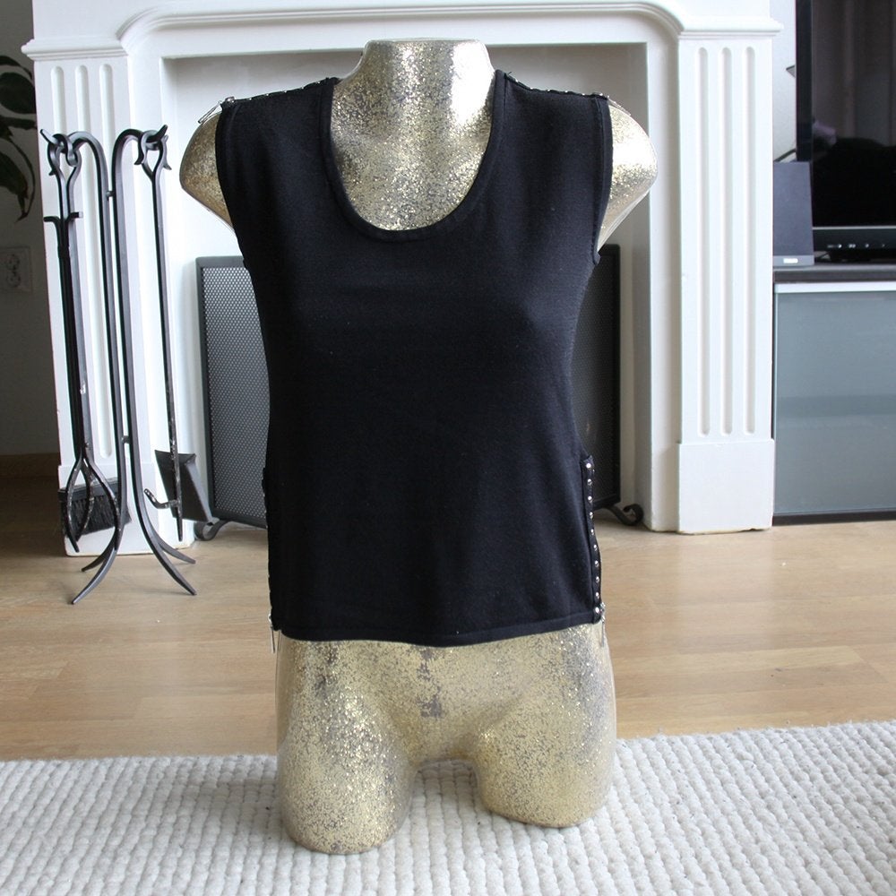Yuka Topje (S) € 15,-, Yuka, Zwart, Ophalen of Verzenden, Zo goed als nieuw