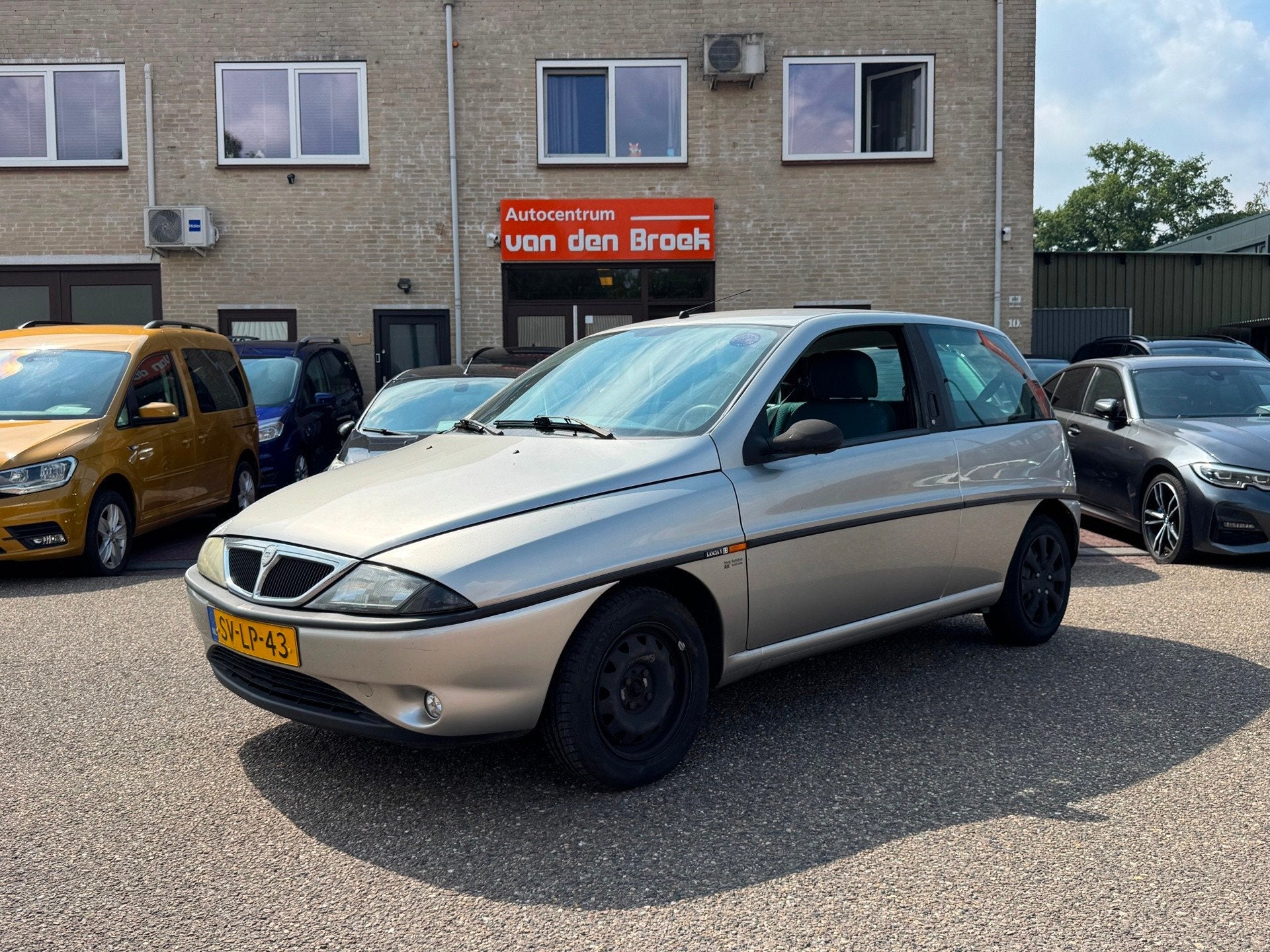 Lancia Ypsilon 1.2 LS ECVT automaat 01.08.27 apk, Auto's, Lancia, Gebruikt, 4 cilinders, Origineel Nederlands, Bedrijf