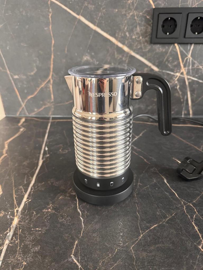 Nespresso Aeroccino 3 Melkopschuimer - Zo goed als nieuw, Ophalen, Zo goed als nieuw, Elektrische melkopschuimer
