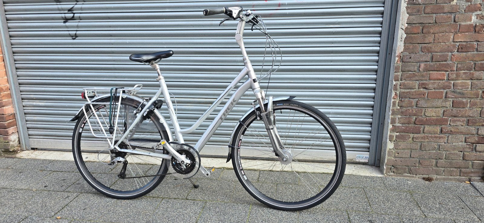 Nette Trek dames fiets in goede staat, Versnellingen, 56 cm of meer, Zo goed als nieuw, Ophalen