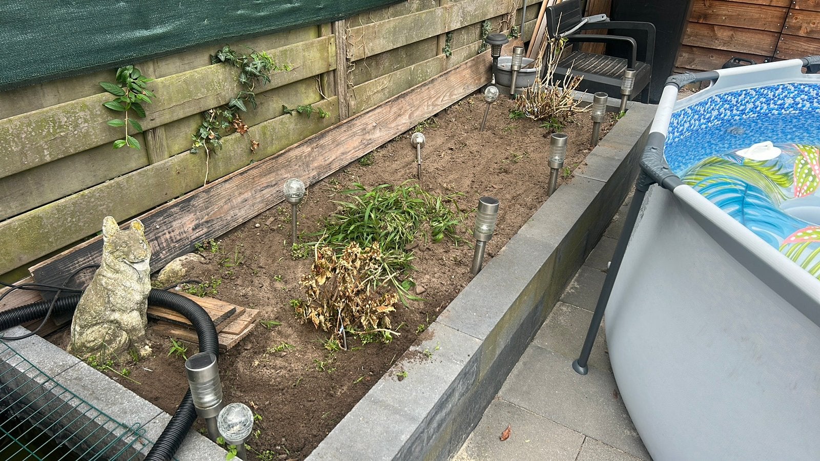 Gratis zwart zand, Ophalen, Zo goed als nieuw, Hout