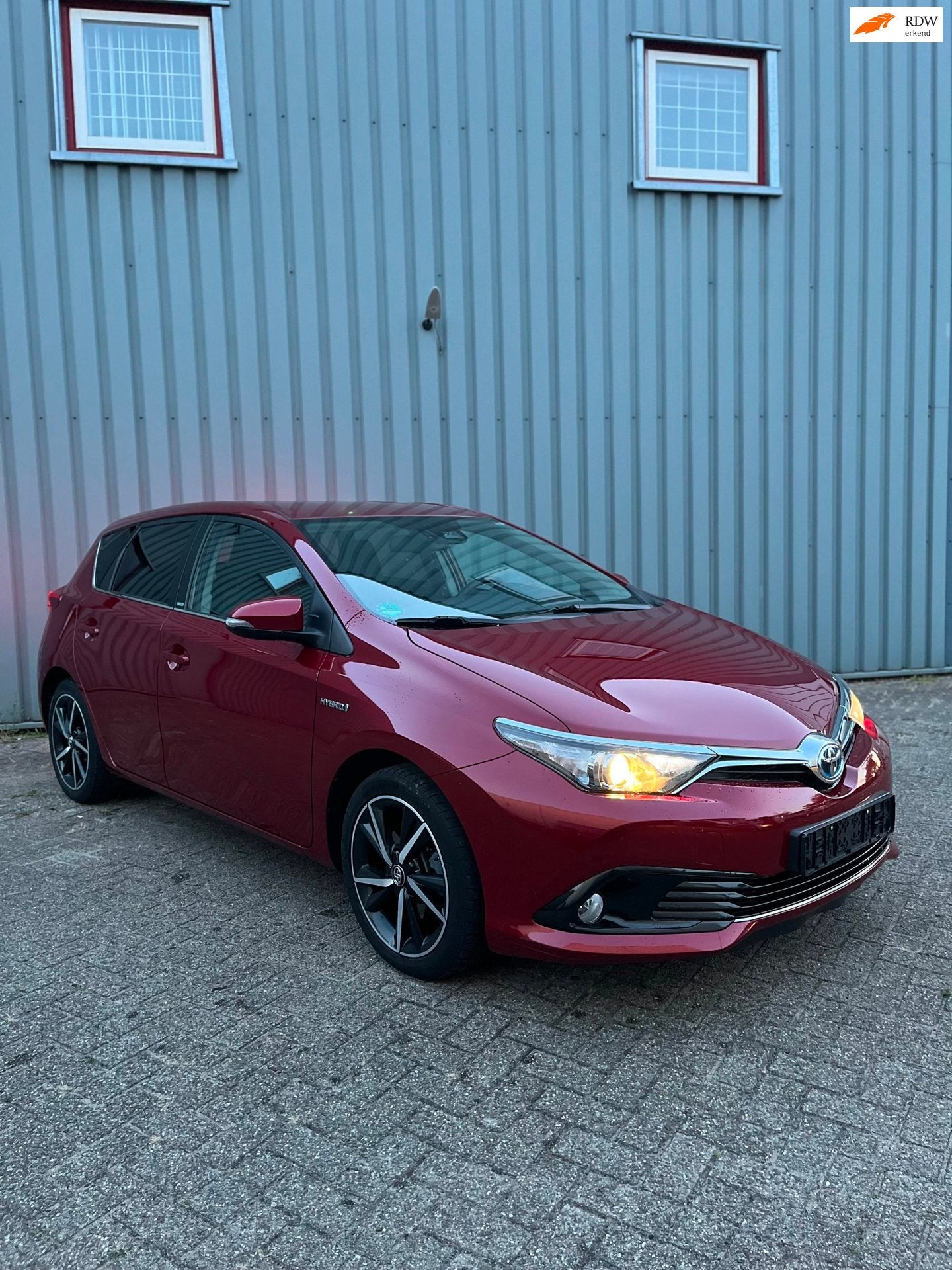 Toyota Auris 1.8 Hybrid Executive zeer nette auto, Gebruikt, Zwart, Origineel Nederlands, Bedrijf
