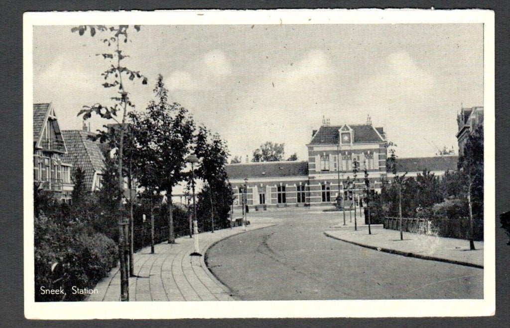 Oude Ansicht - Sneek - Station - Frl., Ophalen of Verzenden, 1940 tot 1960, Ongelopen, Friesland
