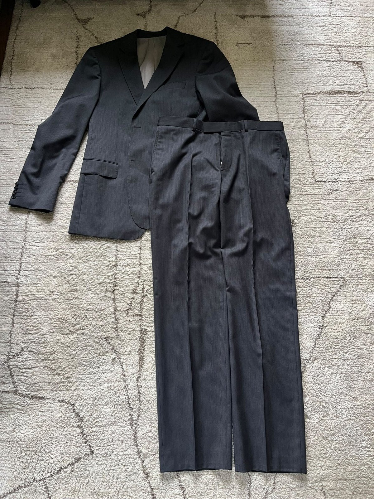 BOSS Hugo Boss pak 2-delig, donkergrijs krijtstreep-maat 102, Kleding | Heren, Maat 52/54 (L), Ophalen of Verzenden, Zo goed als nieuw