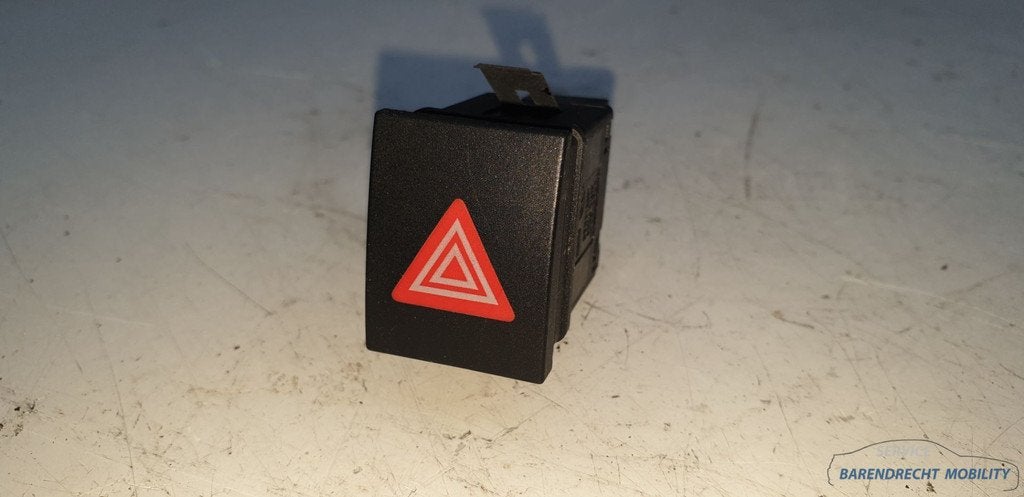 Gevarenlicht schakelaar Polo 9N VW 6Q0953235A paniek alarm g, Gebruikt, Volkswagen, Volkswagen AG, Berliner Ring 2
38440  Wolfsburg, DE