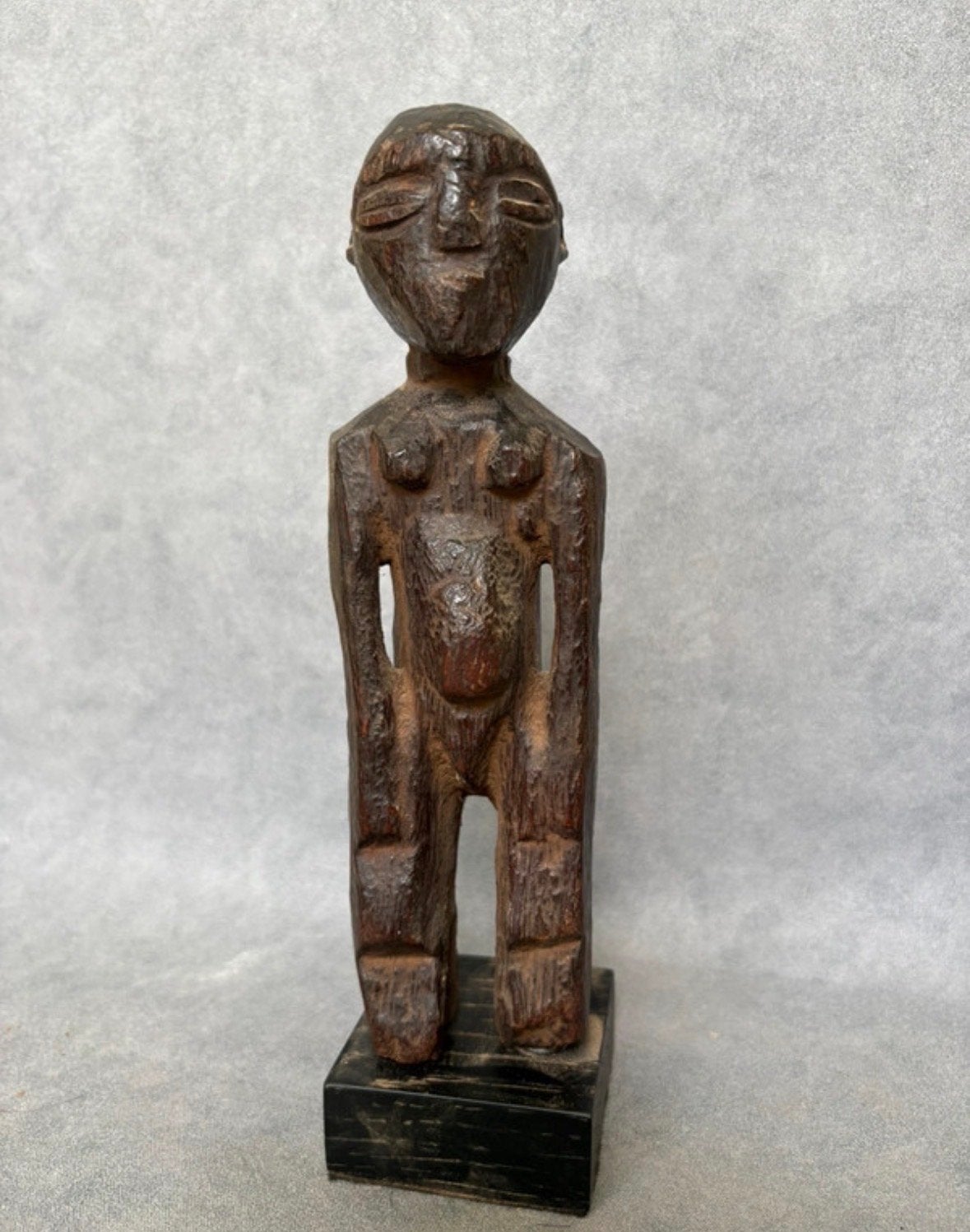 Lobi Bateba Figure – Lobi (Burkina Faso) | African Art, Ophalen of Verzenden, Handgemaakt, 20 - 50 cm, Beeld