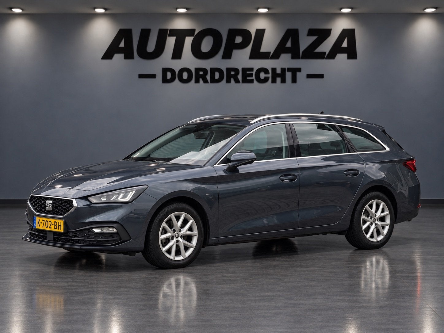 Seat Leon Sportstourer 1.5 TSI Style Launch Edition |DealerO, Auto's, 4 cilinders, Leon, Origineel Nederlands, Zilver of Grijs