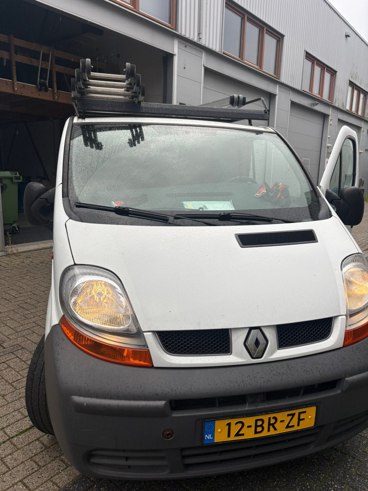 Renault Trafic 1200 2.5 DCI 135 L2h1 2005, Auto's, Voorwielaandrijving, 4 cilinders, 1736 kg, Renault