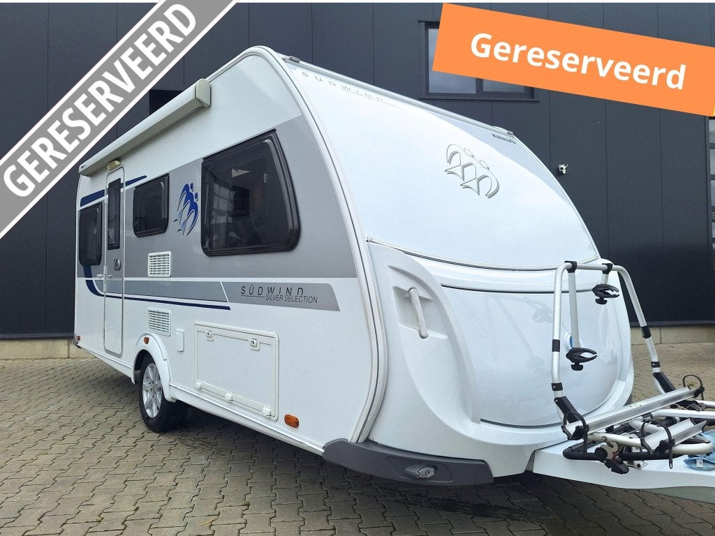 Knaus Sudwind Silver Selection 460 EU Mover + Cassetteluifel, Bedrijf, Kachel, 4 tot 5 meter, Knaus