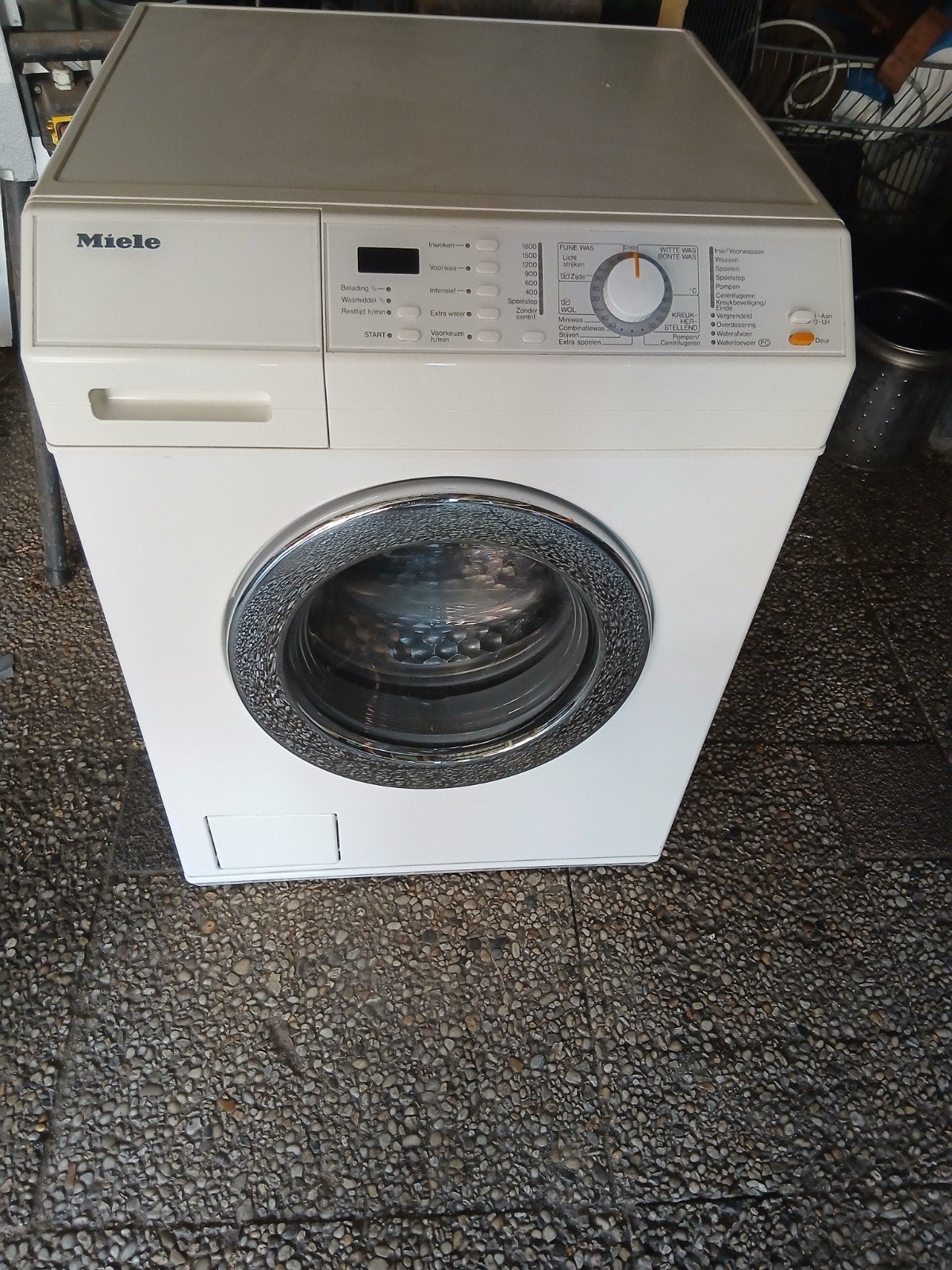Miele Wasmachine - Betrouwbaar en Efficiënt, Gebruikt, Ophalen of Verzenden, Voorlader, Wolwasprogramma
