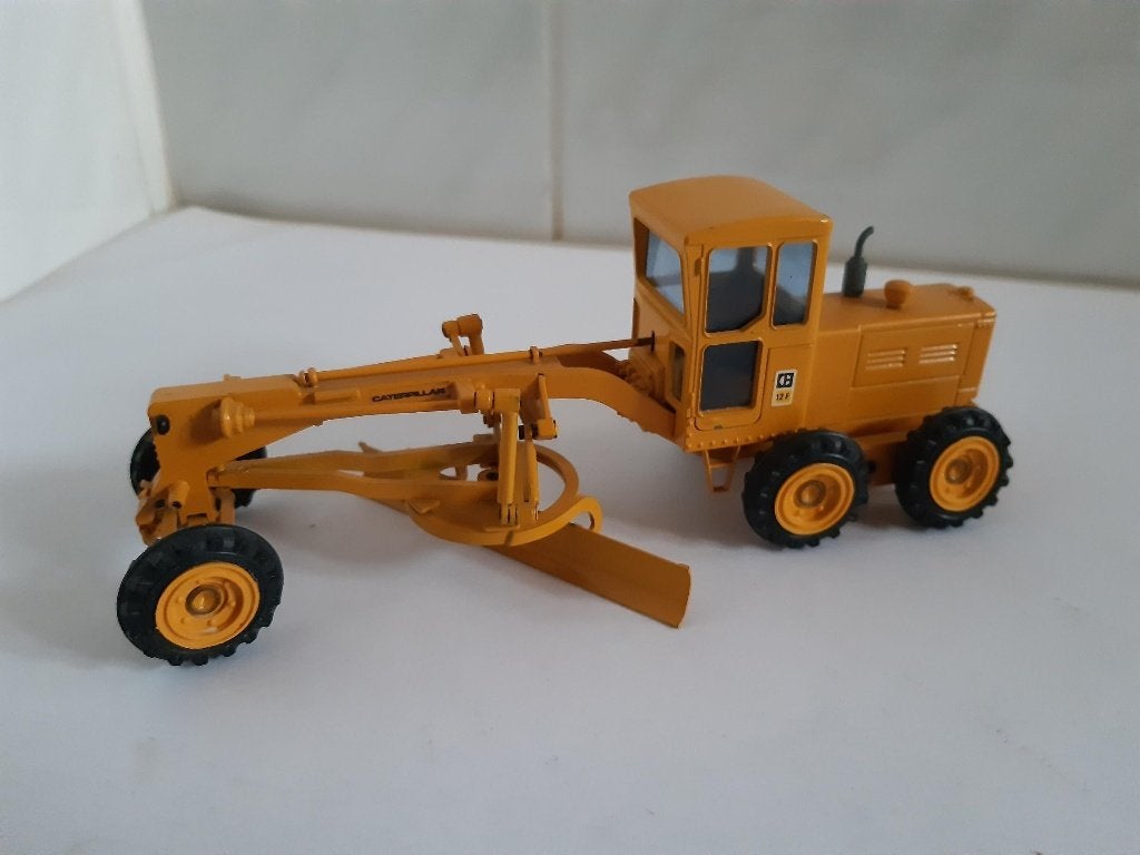 Caterpillar 12F Grader Gescha, Ophalen of Verzenden, Zo goed als nieuw, Hijskraan, Tractor of Landbouw, Conrad