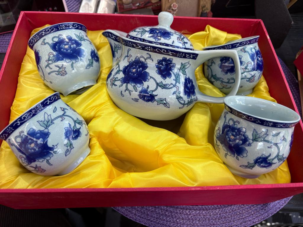 Chinees theeservies met blauw-wit bloemmotief, Ophalen, Gebruikt, Keramiek, Overige typen
