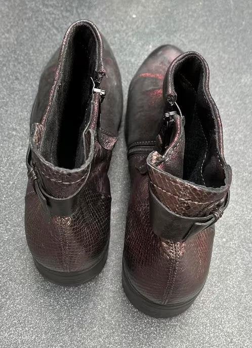 MJUS enkel laarzen maat 42, Kleding | Dames, Schoenen, Lage of Enkellaarzen, Ophalen of Verzenden, Zo goed als nieuw, Rood