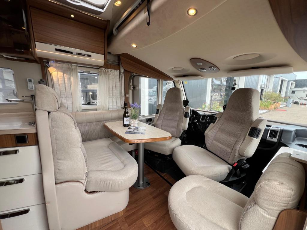 Hymer B598 Premium Line queensbed, hefbed, 699cm, Caravans en Kamperen, Integraal, Ringverwarming, Fiat, Bedrijf