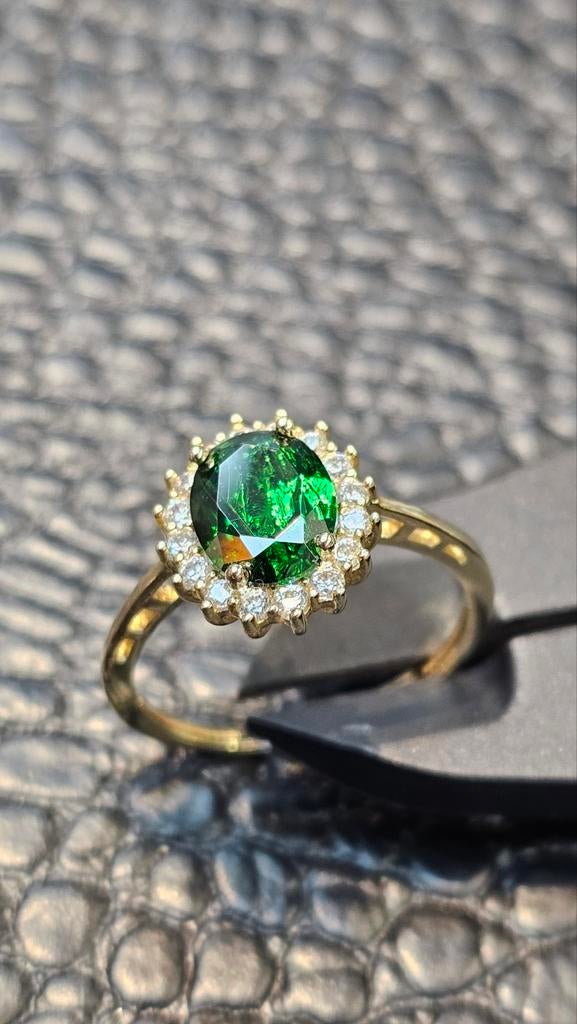 Prachtige dames 14karaat gouden ring met Smaragd steen, Sieraden, Tassen en Uiterlijk, Ringen, Nieuw, Ophalen of Verzenden, Dame