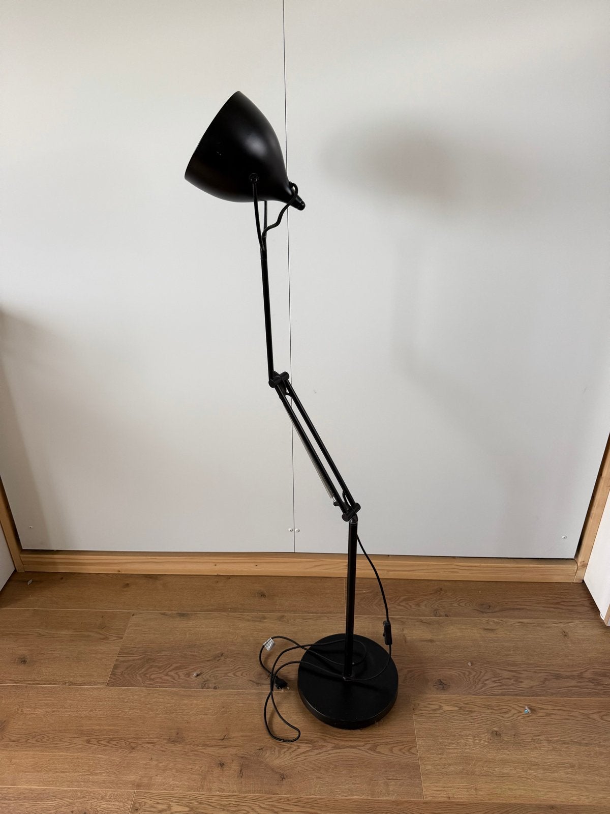 Verstelbare vloerlamp Zuiver, zwart, Ophalen, Gebruikt, E27 (groot), Metaal