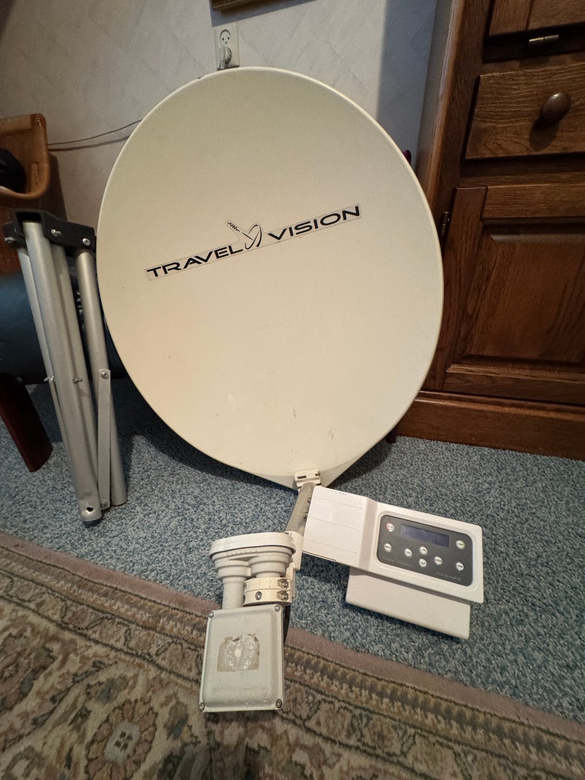 Travel Vision R6 Duo schotelantenne met statief, Audio, Tv en Foto, Schotelantennes, Ophalen, Gebruikt, (Schotel)antenne, Overige merken