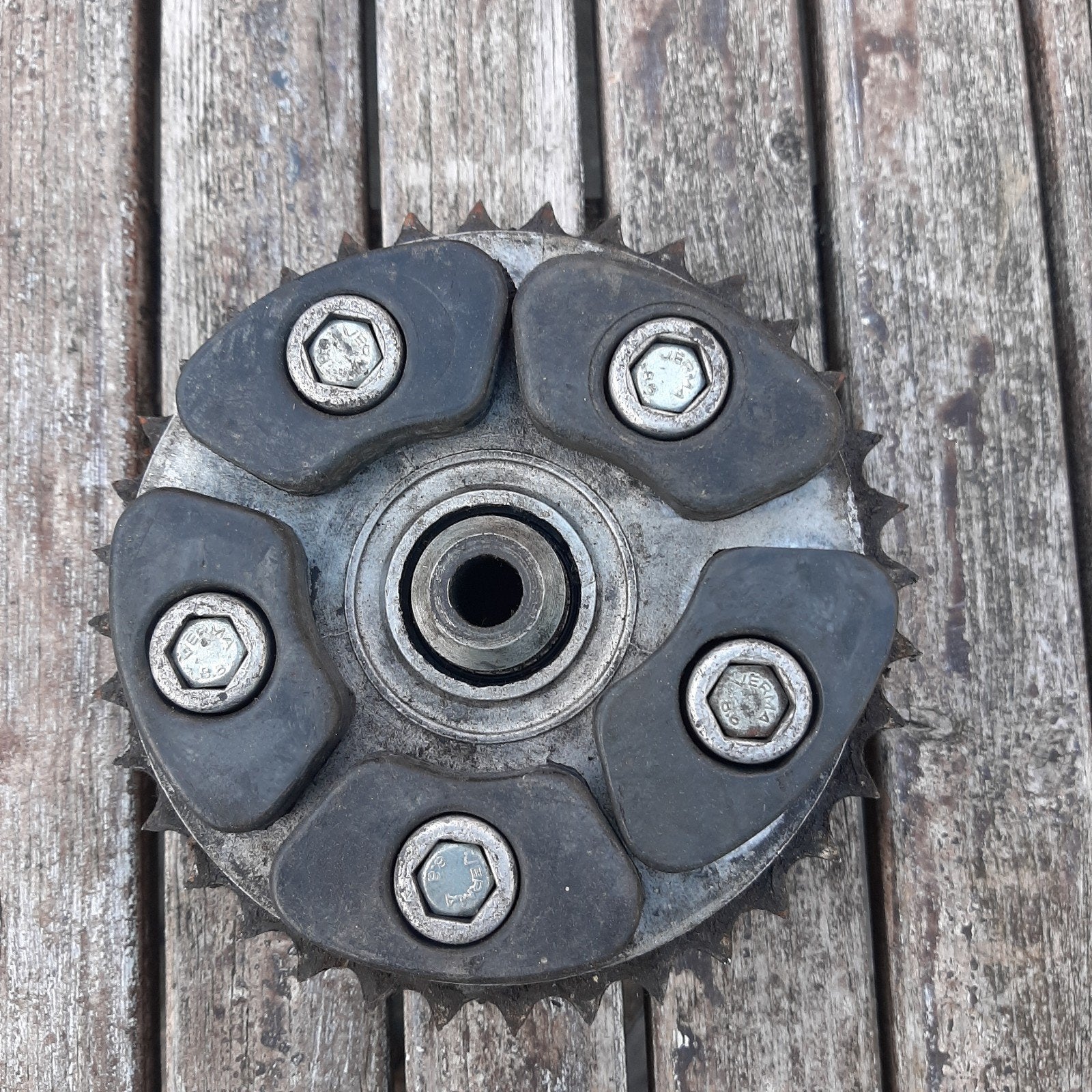 tandwieldrager met tandwiel en rubbers, org, verma boutjes, Ophalen of Verzenden