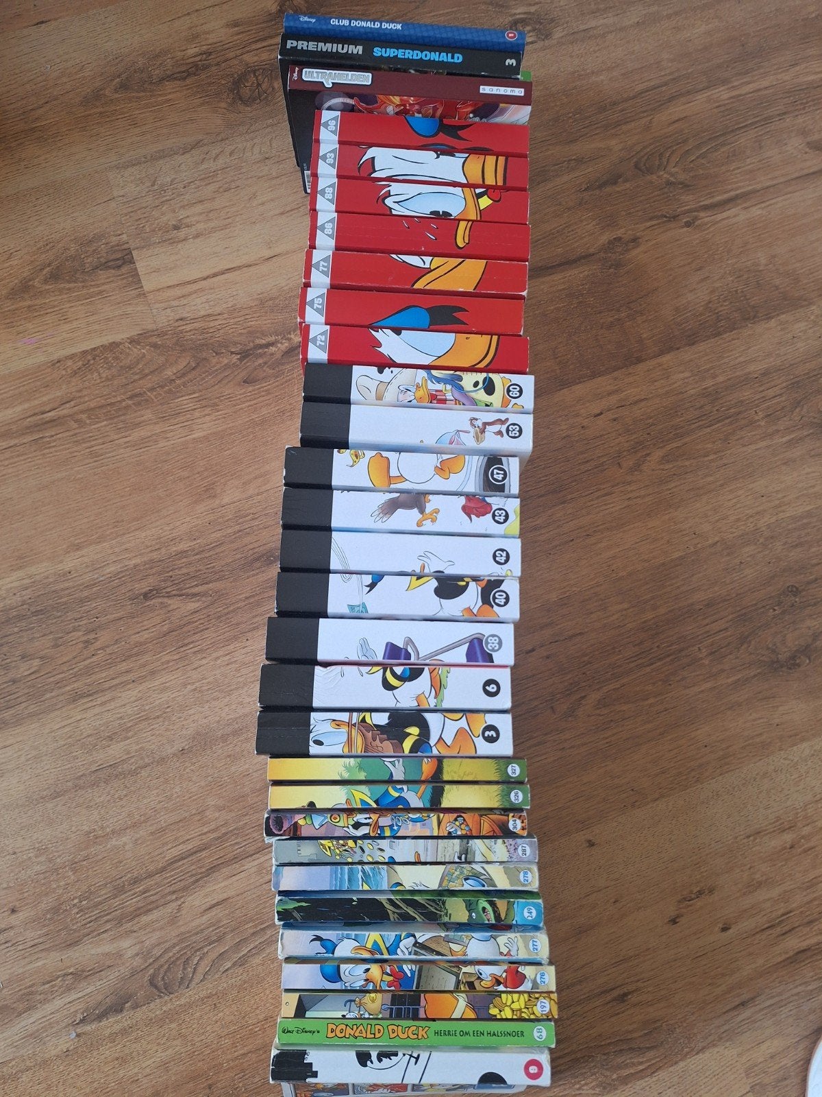 Grote collectie Donald Duck stripboeken en specials, Meerdere stripboeken, Ophalen of Verzenden, Gelezen