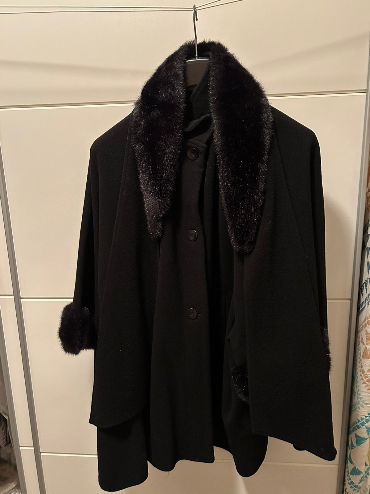 Zwarte dames poncho, Kleding | Dames, Ophalen, Zo goed als nieuw, Zwart, Jas of Mantel