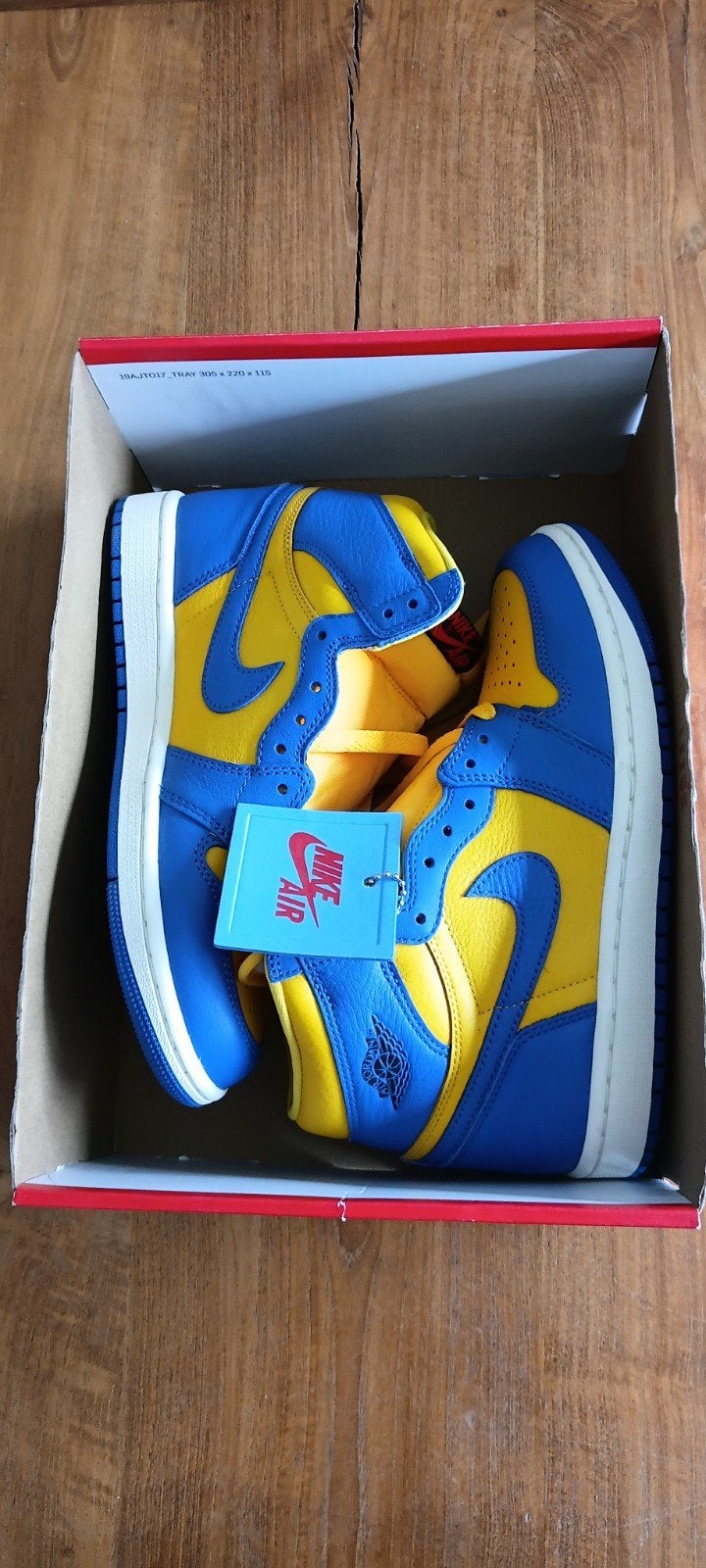 Nike Air Jordan 1 Mid - Geel/Blauw, Kleding | Heren, Schoenen, Ophalen, Overige kleuren, Nike, Nieuw