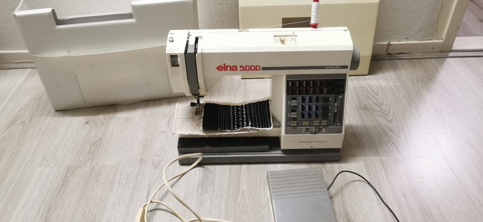 Naaimachine elna 5000, Ophalen of Verzenden, Zo goed als nieuw, Naaimachine, Overige merken