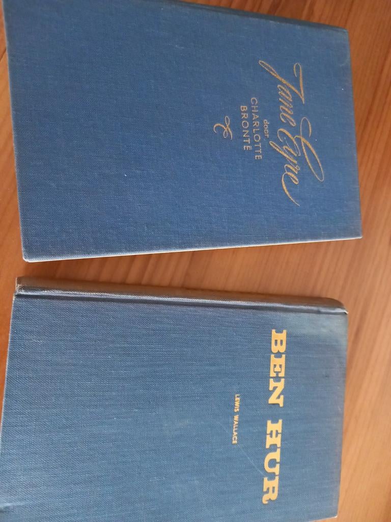 Twee oude boeken: Jane Eyre en Ben Hur, Antiek en Kunst, Ophalen of Verzenden