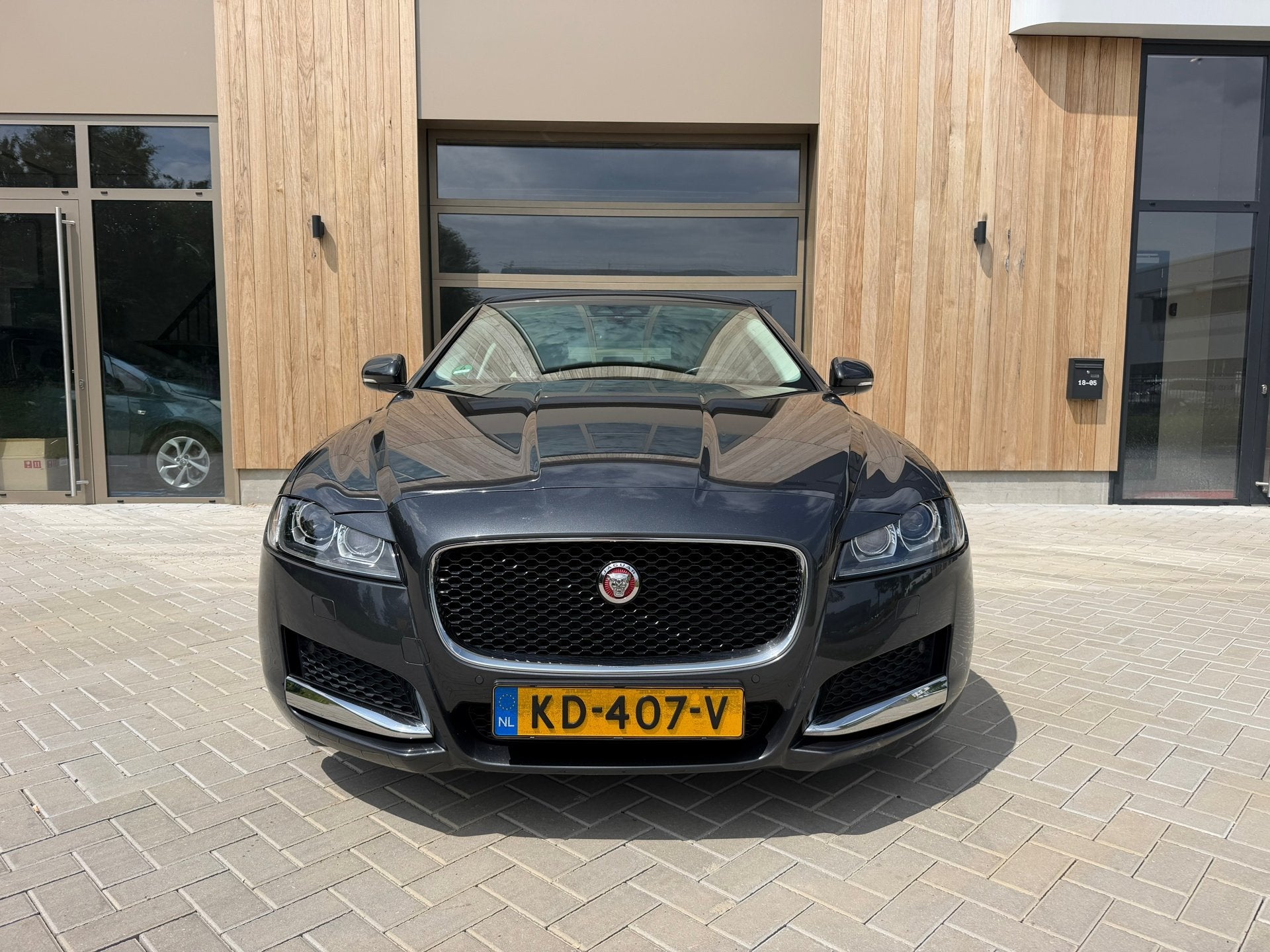 Jaguar XF 2.0d Portfolio, Automaat, Achterwielaandrijving, Gebruikt, 4 cilinders