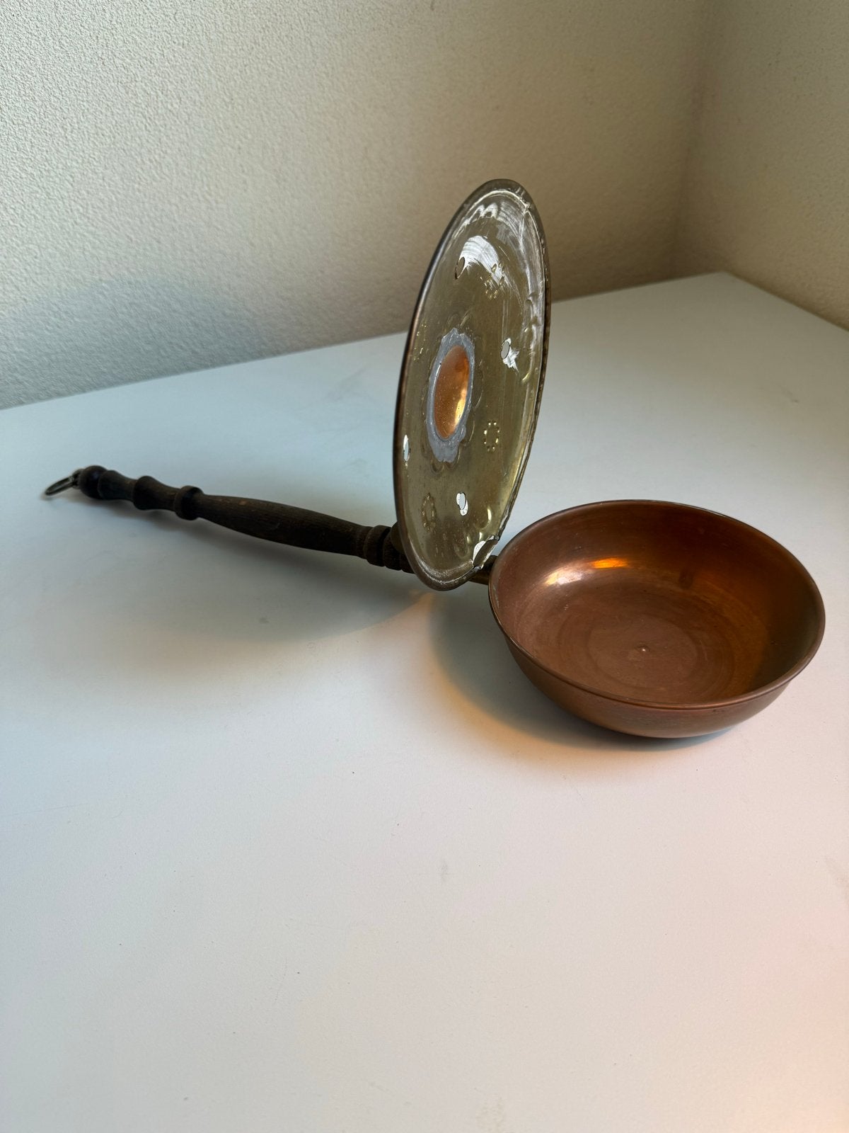 Antieke Koperen Beddenpan met Houten Handvat, Ophalen of Verzenden, Koper