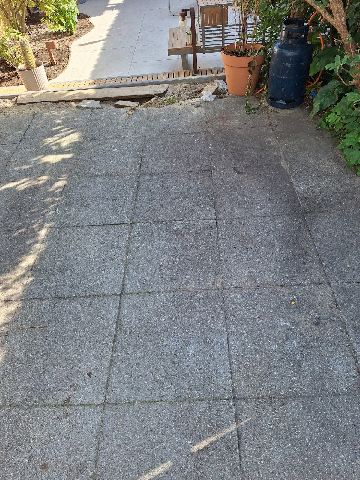 Gebruikte betontegels voor terras of pad, Tuin en Terras, Tegels en Klinkers, Ophalen, Gebruikt, 10 m² of meer, Beton