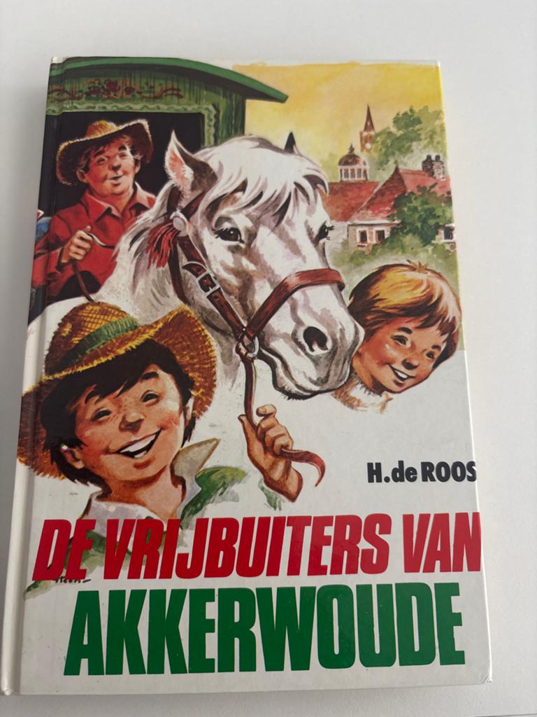 De vrijbuiters van akkerwoude, Ophalen of Verzenden, Zo goed als nieuw, Fictie algemeen