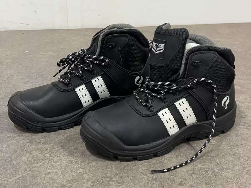 Quick veiligheidsschoen S3 maat 44  NIEUW in doos, Ophalen of Verzenden, Nieuw, Schoenen